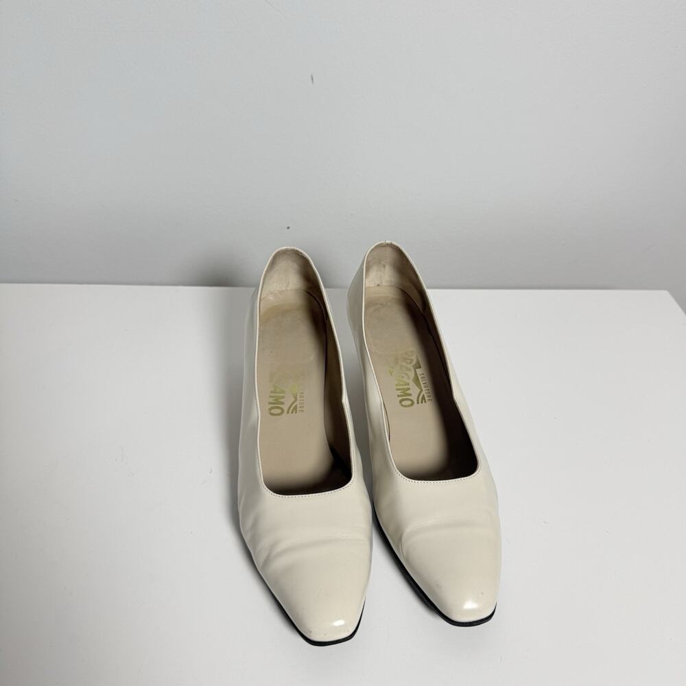 Vintage Salvatore Ferragamo Ivory Square Toe Pumps 8.5B Made in Italy